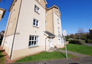 P585: Tytler Gardens, Abbeyhill, Edinburgh